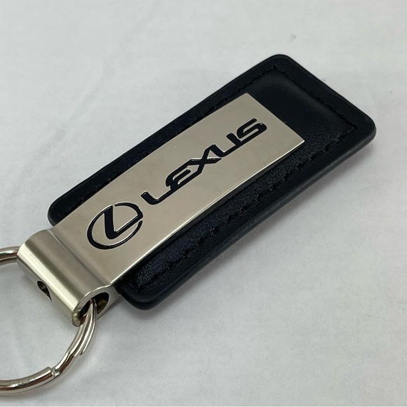 Vintage Lexus Scanlon Spring Loading Keychain - Picture 2 of 4